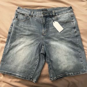 Universal Standard Bae Denim Shorts Size 14 NWT